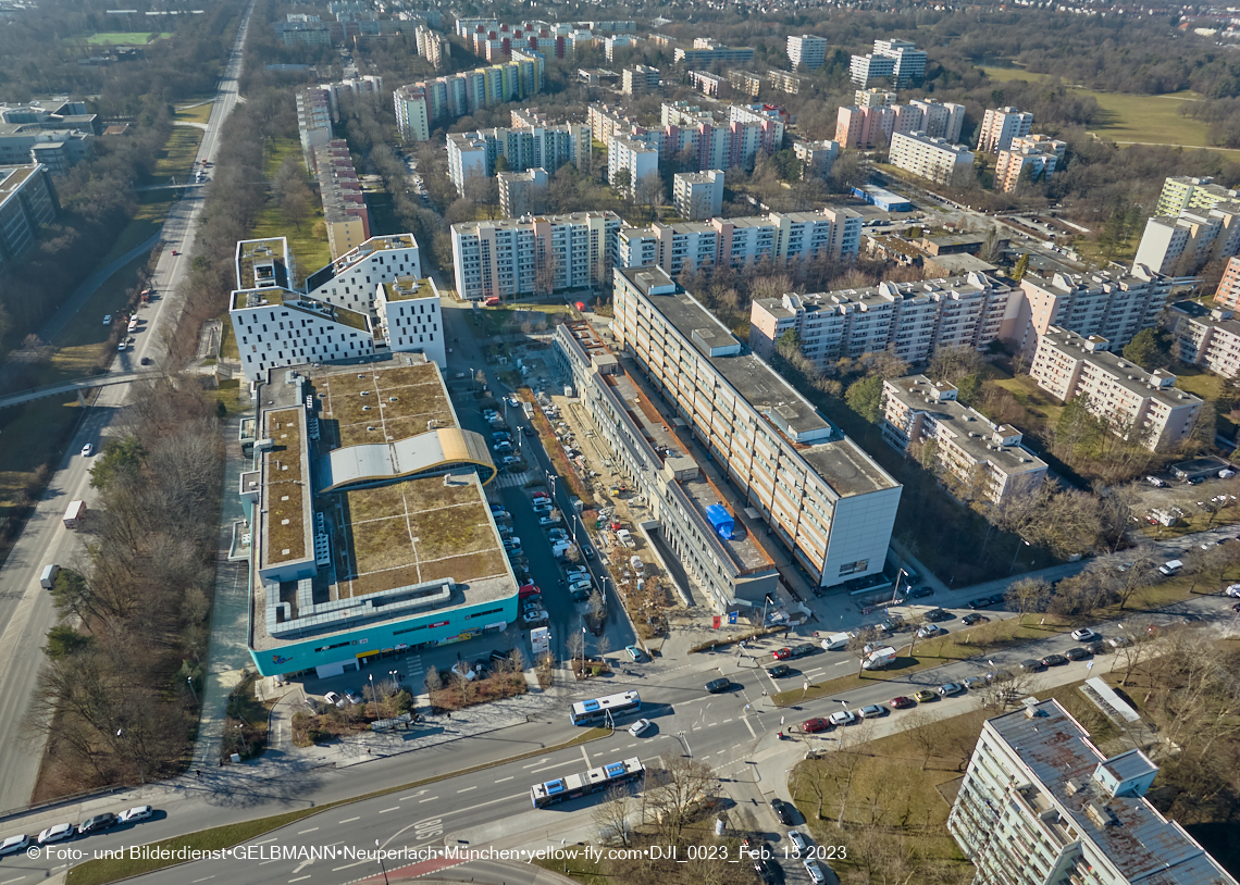 15.02.2023 - Plettzentrum mit Montessori Schule in Neuperlach